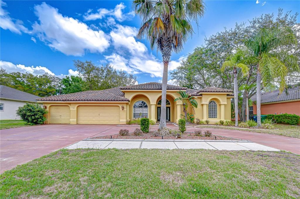 3373 CRESCENT OAKS BOULEVARD TARPON SPRINGS, FL 34688