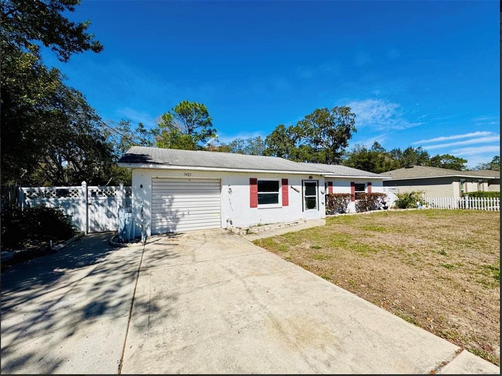 7423 MOHAWK TRAIL SPRING HILL, FL 34606