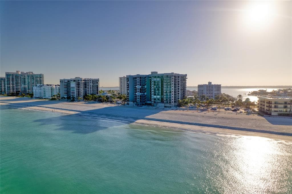 1660 GULF BOULEVARD UNIT 807 CLEARWATER, FL 33767