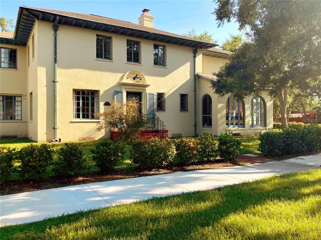 403 JASMINE WAY