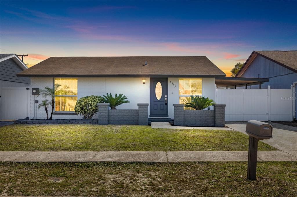 8309 DASA PL TAMPA, FL 33615