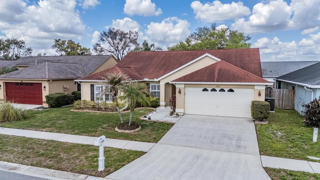 1505 LAKEHURST WAY BRANDON, FL 33511