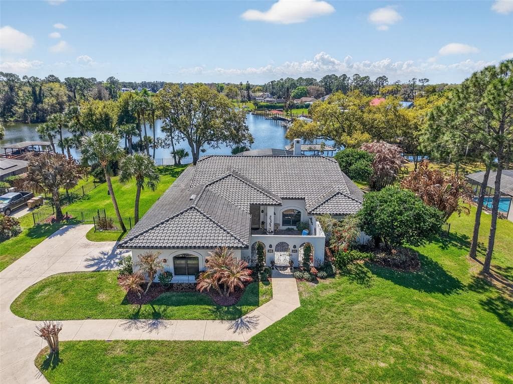 16238 E SHIRLEY SHORES ROAD TAVARES, FL 32778