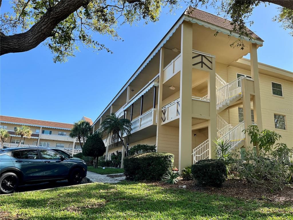 2041 AUSTRALIA WAY W UNIT 49 CLEARWATER, FL 33763