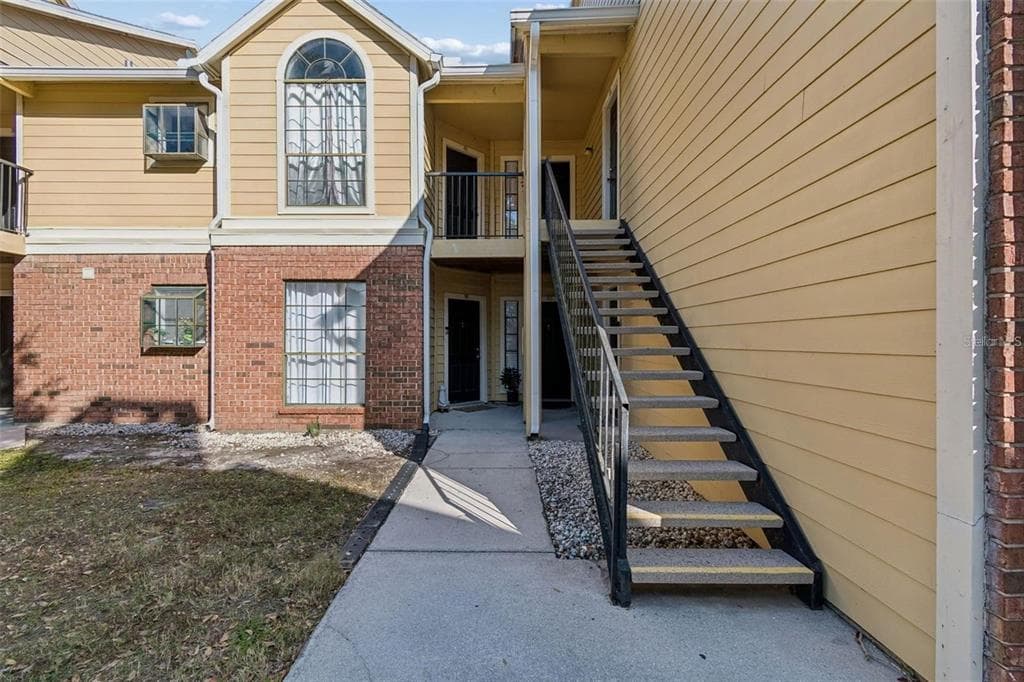 8742 MALLARD RESERVE DRIVE UNIT 105 TAMPA, FL 33614