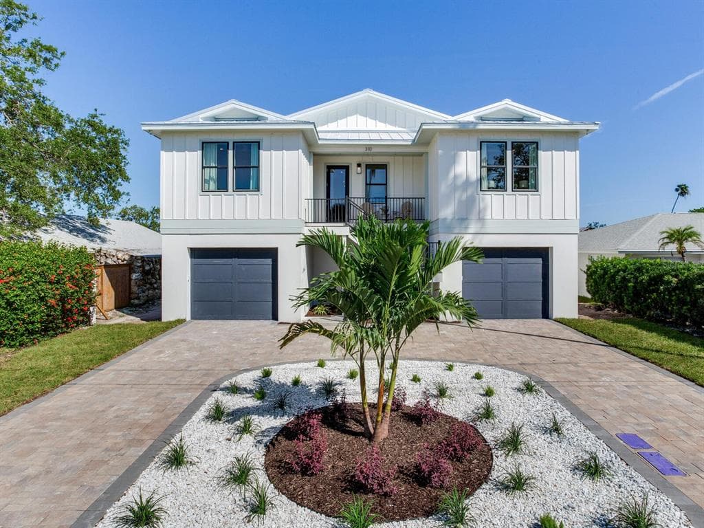 17030 DOLPHIN DRIVE NORTH REDINGTON BEACH, FL 33708