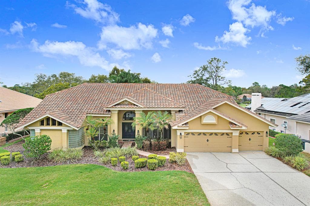35 KELLEYS TRAIL OLDSMAR, FL 34677