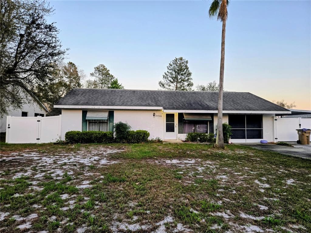 34340 OAK AVENUE LEESBURG, FL 34788