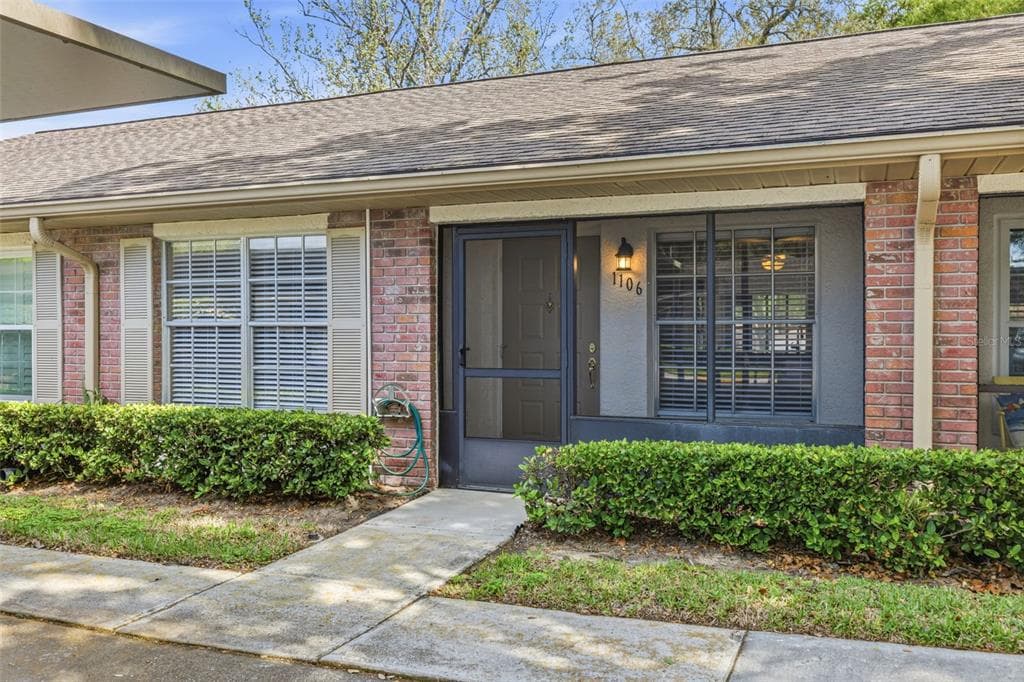 1106 TARRIDON COURT DUNEDIN, FL 34698