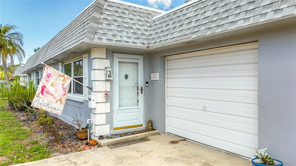 304 MINDY DRIVE LARGO, FL 33771