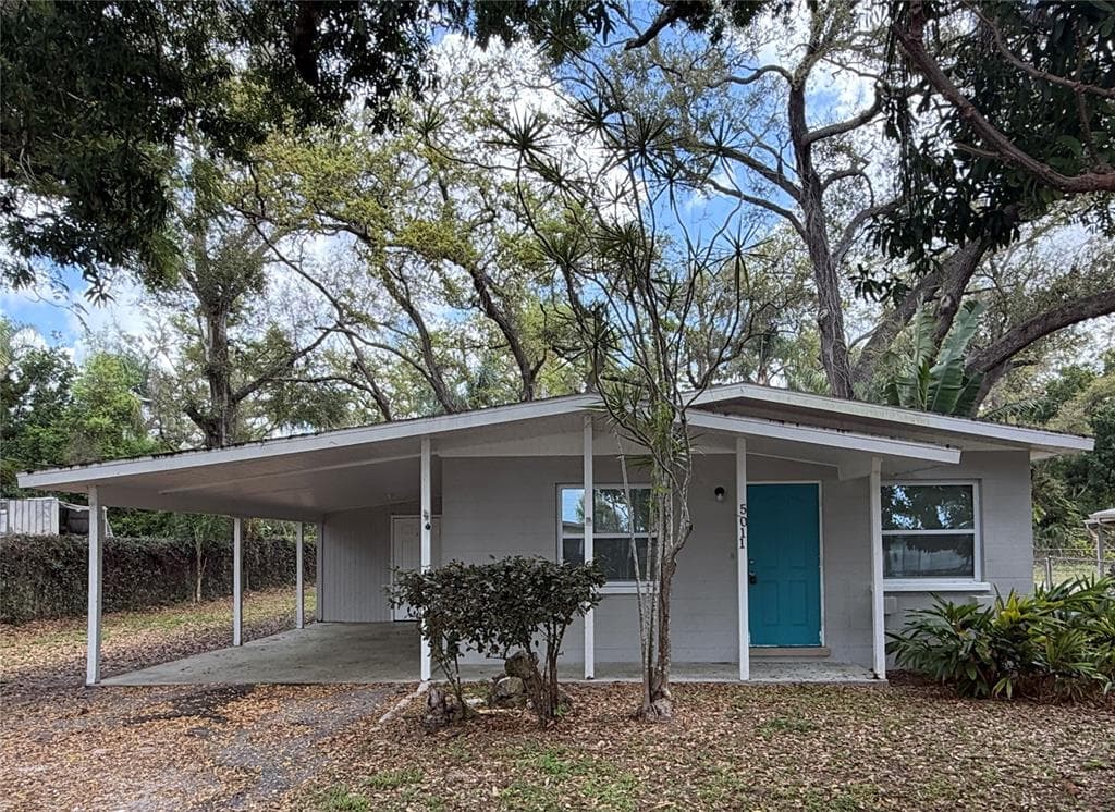 5011 9TH STREET COURT E BRADENTON, FL 34203