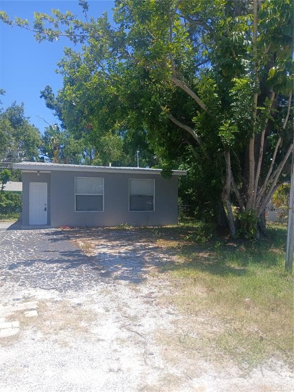 1060 65TH STREET S ST PETERSBURG, FL 33707