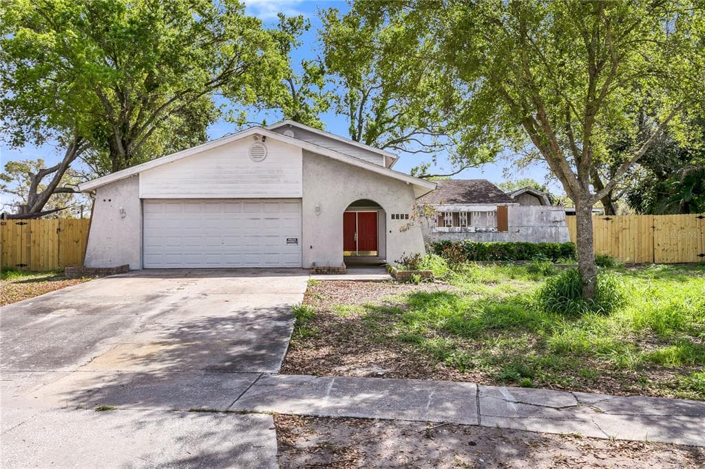 6734 TWELVE OAKS BOULEVARD TAMPA, FL 33634