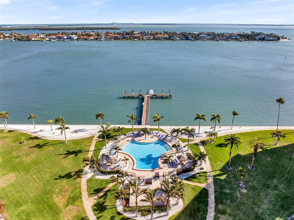 5130 BRITTANY DRIVE S UNIT 507 ST PETERSBURG, FL 33715