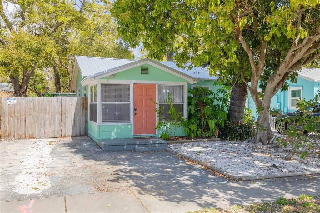 5117 TANGERINE AVENUE S GULFPORT, FL 33707