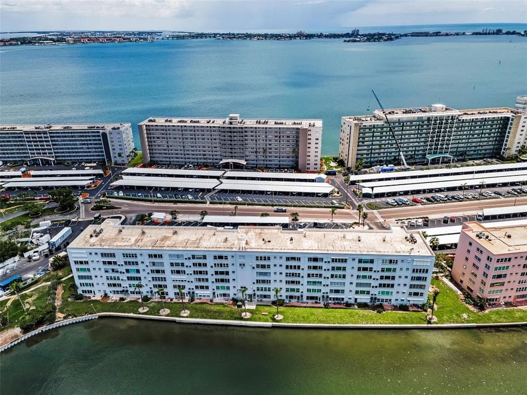 5925 SHORE BOULEVARD S UNIT 409 GULFPORT, FL 33707