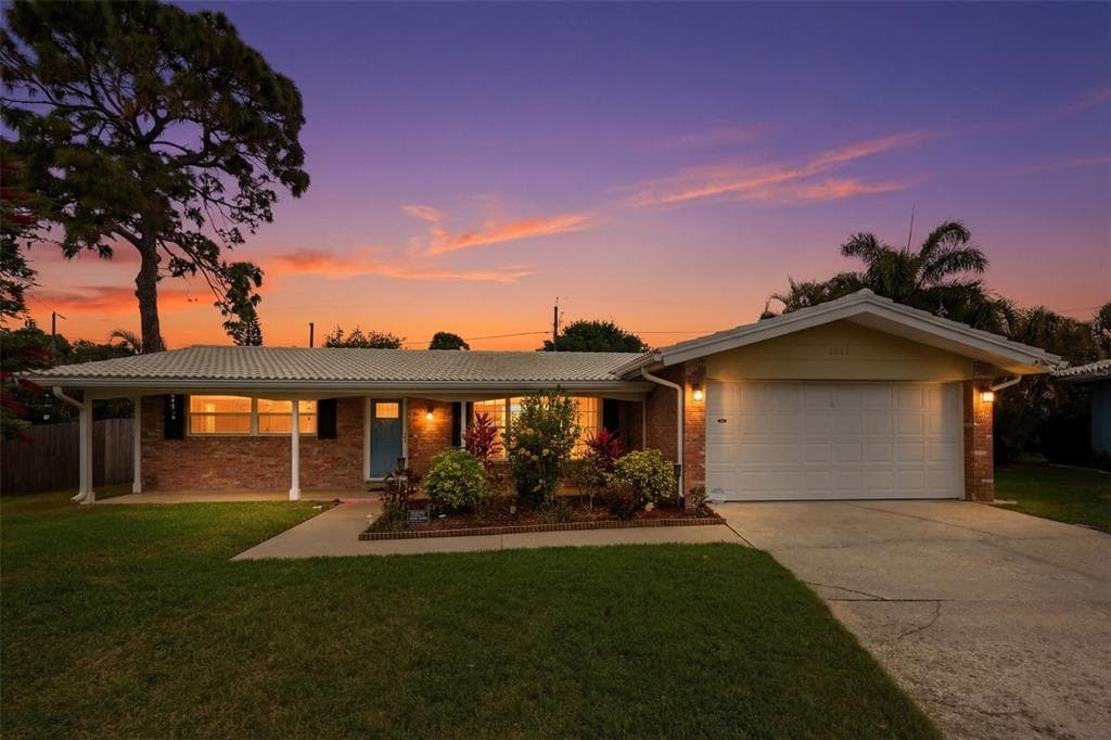 2036 W RIDGE DRIVE CLEARWATER, FL 33763