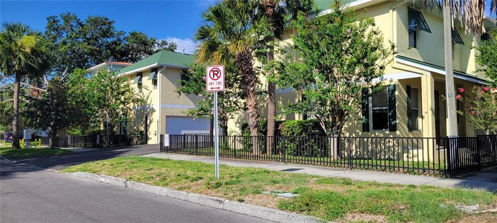 1112 ISLAMORADA LANE TAMPA, FL 33606