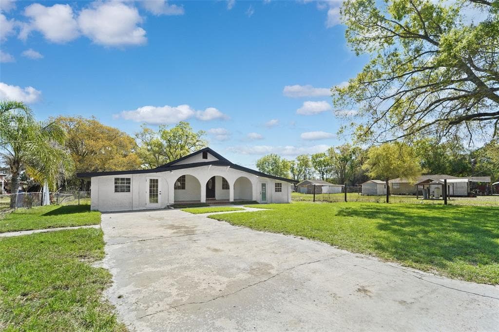 5106 CALHOUN ROAD PLANT CITY, FL 33567