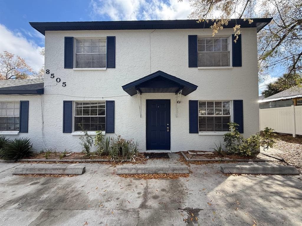 8505 N TAMPA STREET UNIT B TAMPA, FL 33604