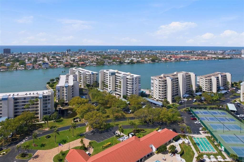 7932 SAILBOAT KEY BOULEVARD S UNIT 806 SOUTH PASADENA, FL 33707