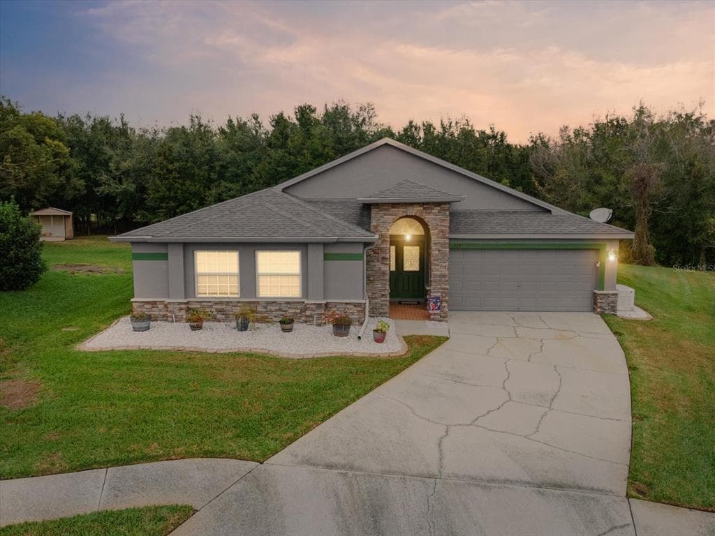 5235 POND VIEW COURT ZEPHYRHILLS, FL 33541