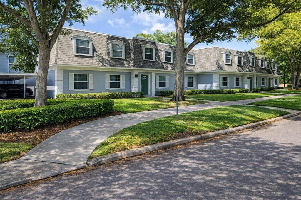 1712 BELLEAIR FOREST DRIVE UNIT A BELLEAIR, FL 33756