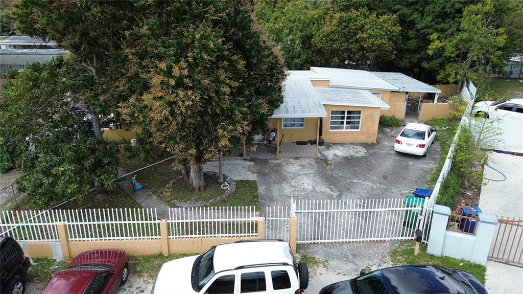 9590 NW 33RD AVENUE MIAMI, FL 33147