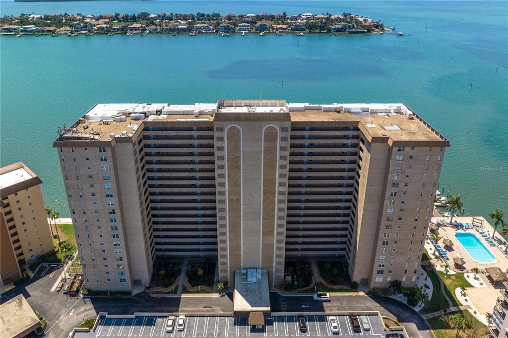 5200 BRITTANY DRIVE S UNIT 4-1102 ST PETERSBURG, FL 33715