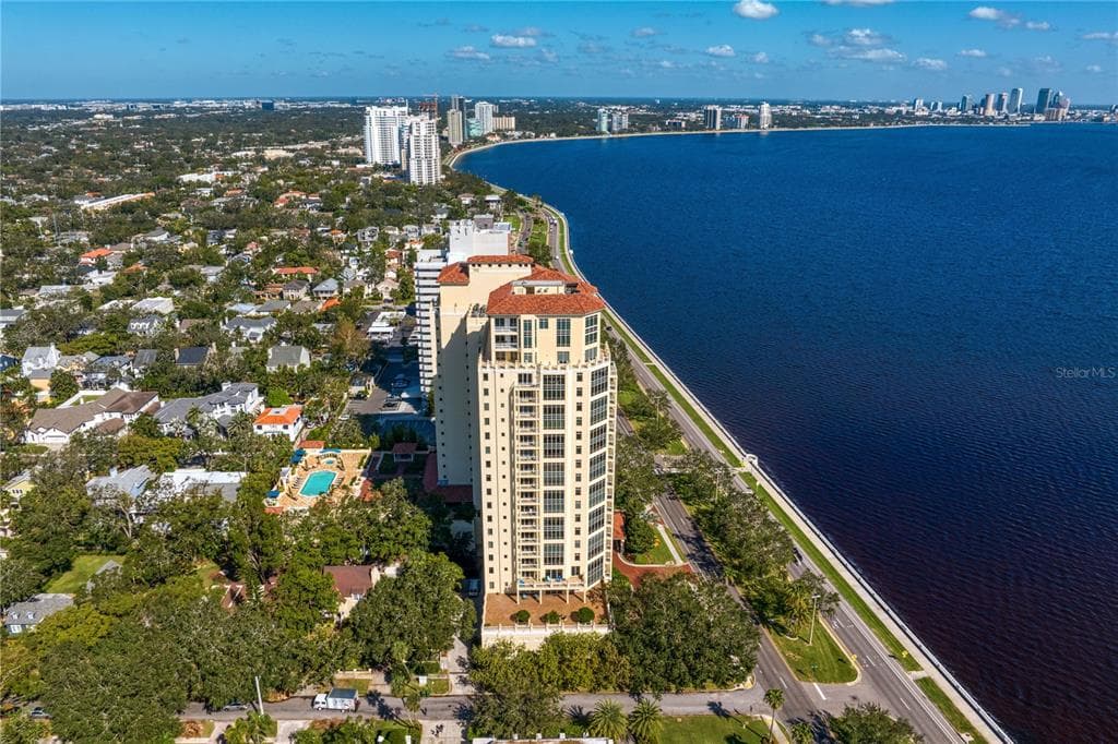4201 BAYSHORE BOULEVARD UNIT 2101