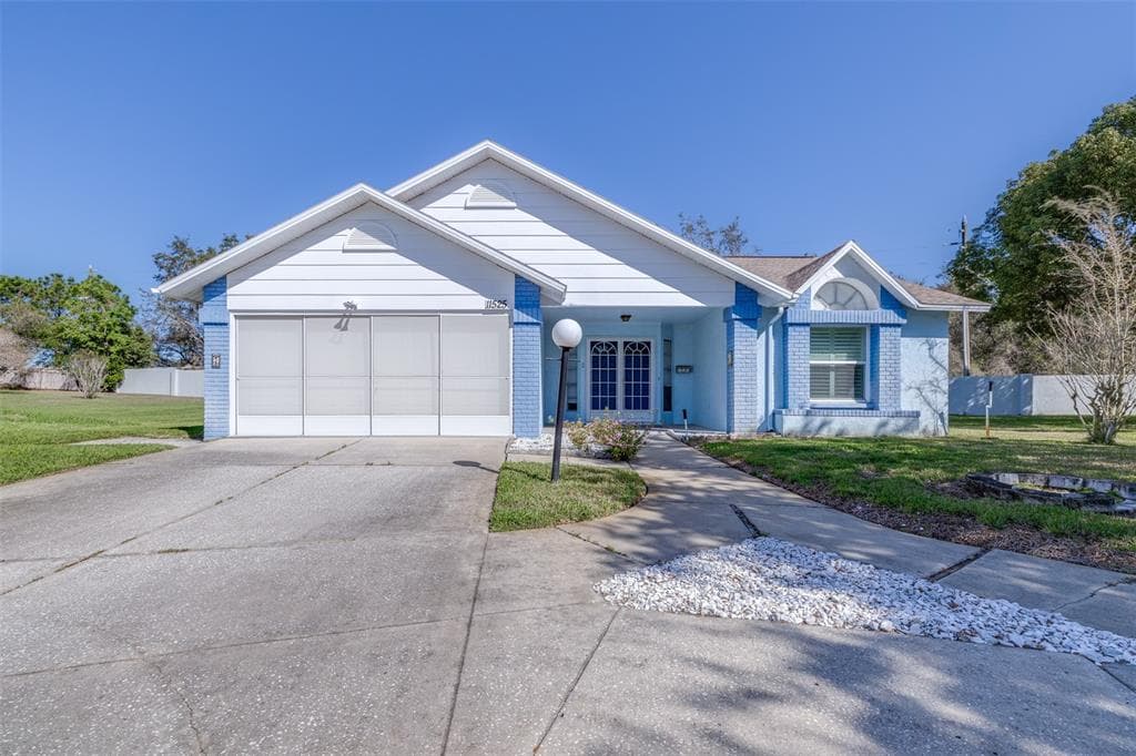 11525 FOREST RUN COURT PORT RICHEY, FL 34668