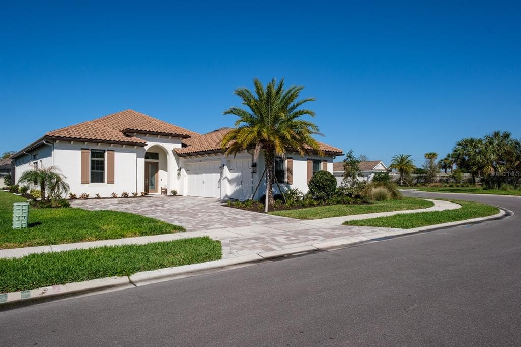 2651 ALLUVIAL WAY WESLEY CHAPEL, FL 33543