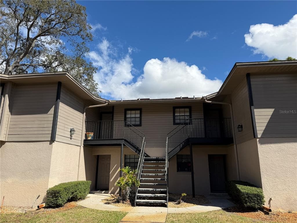 4015 ASHFORD GREEN PLACE UNIT D201 TAMPA, FL 33613