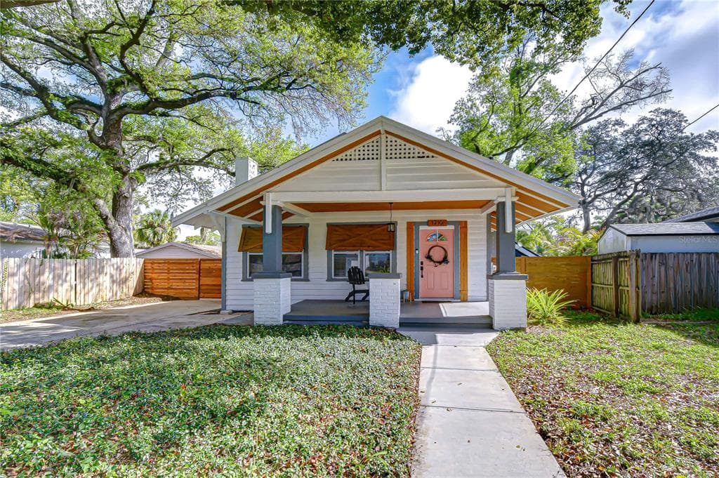 1710 ESCORT AVENUE TAMPA, FL 33610