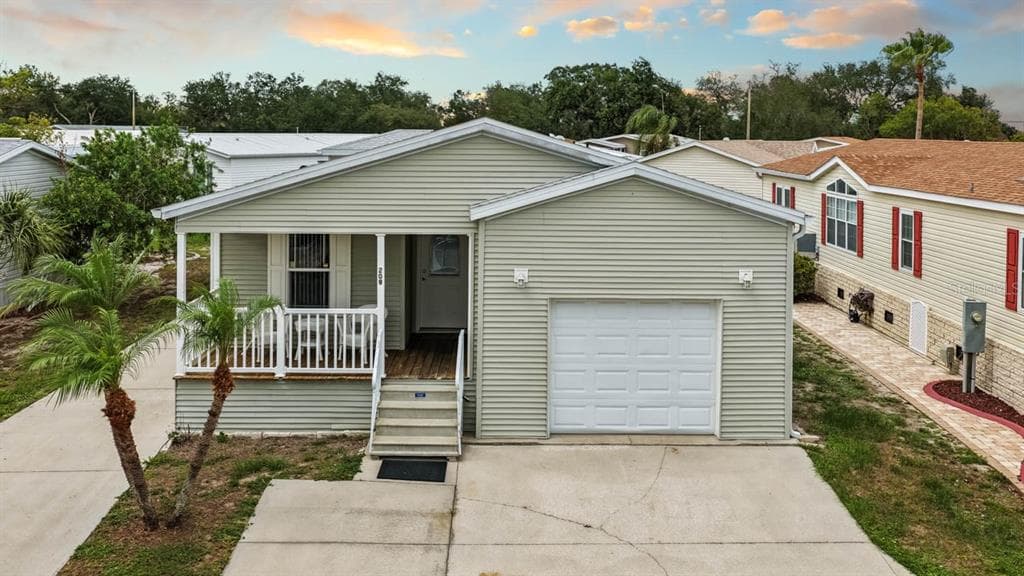 209 S PORT ROYAL LANE APOLLO BEACH, FL 33572