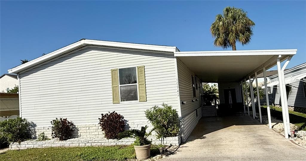10942 POPLAR STREET NE UNIT 111 ST PETERSBURG, FL 33716