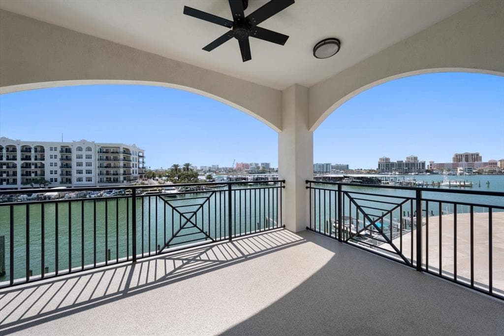 211 DOLPHIN POINT UNIT 303 CLEARWATER, FL 33767