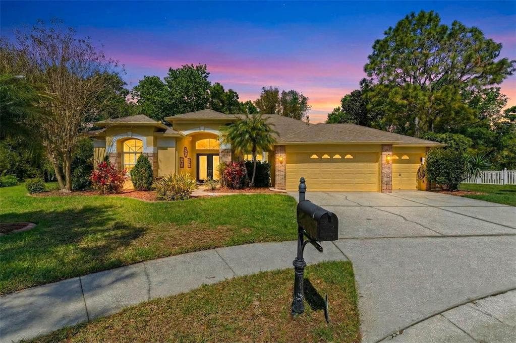 8817 WAVYEDGE COURT TRINITY, FL 34655