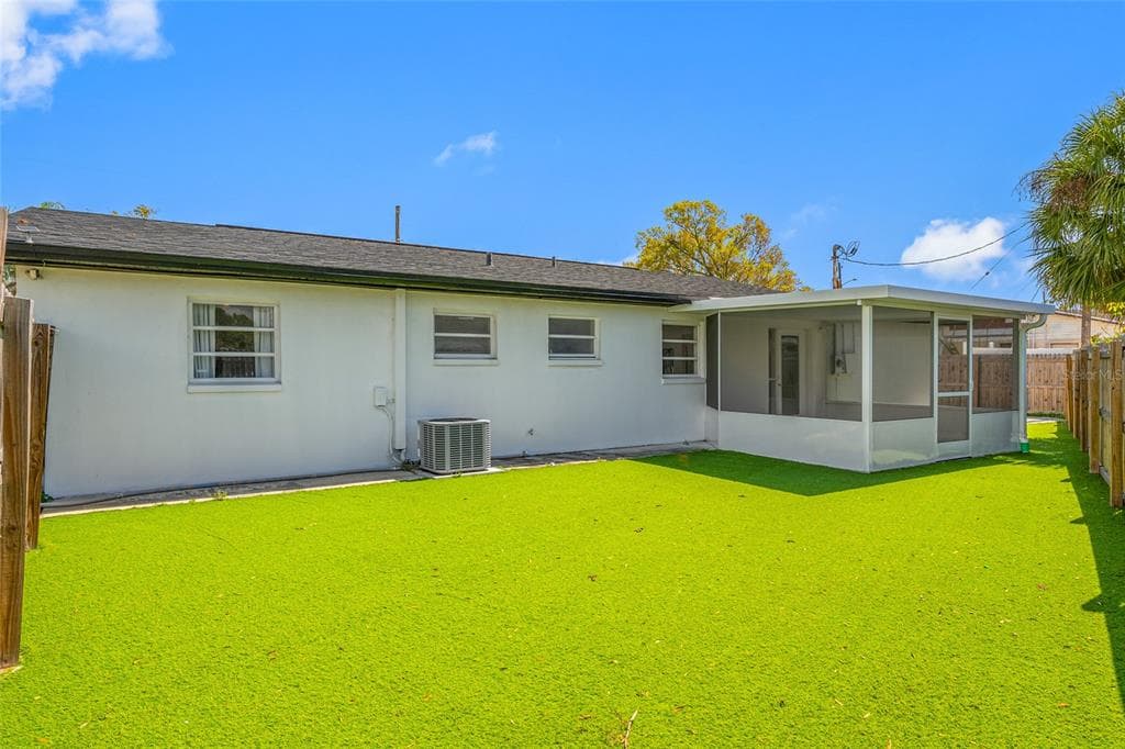 4916 CARLYLE ROAD TAMPA, FL 33615