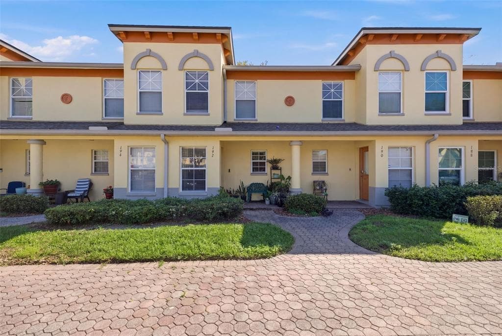 192 COQUINA BAY DRIVE ST PETERSBURG, FL 33705