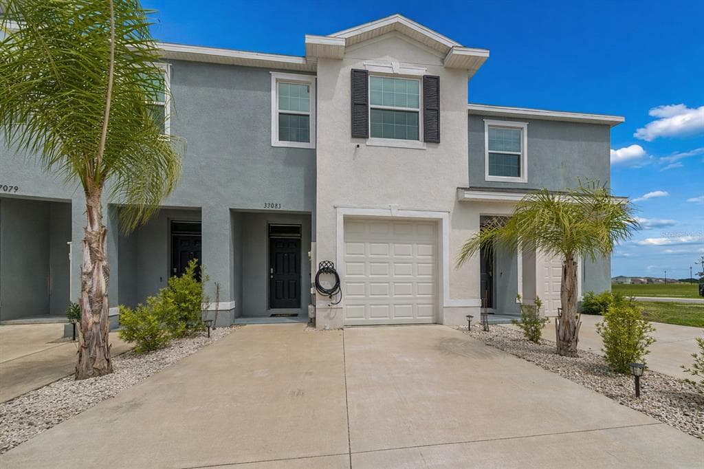 33083 FROSTED CLOVER WAY WESLEY CHAPEL, FL 33545