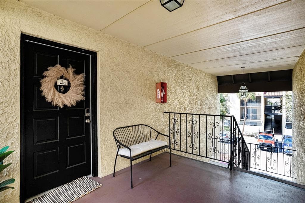 5306 SANTA ROSA COURT UNIT 341 TAMPA, FL 33609