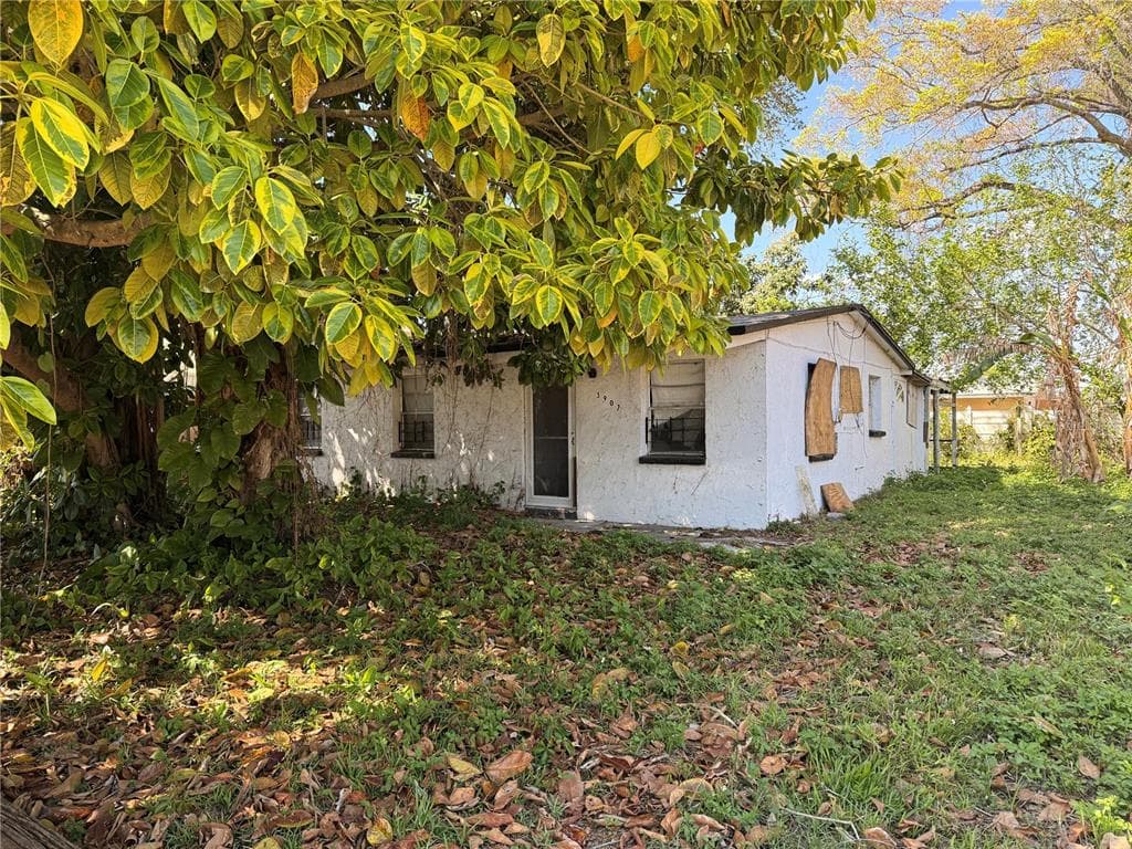 3907 SPENCE AVENUE TAMPA, FL 33614