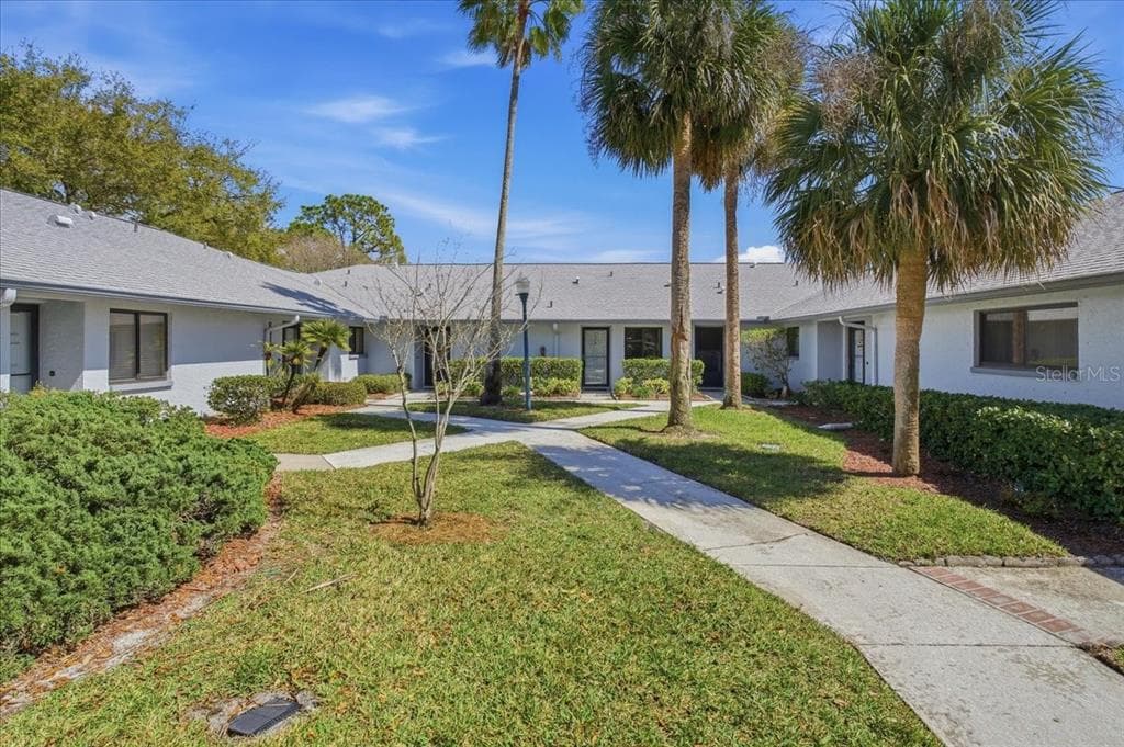 2761 COUNTRYSIDE BOULEVARD UNIT 105 CLEARWATER, FL 33761