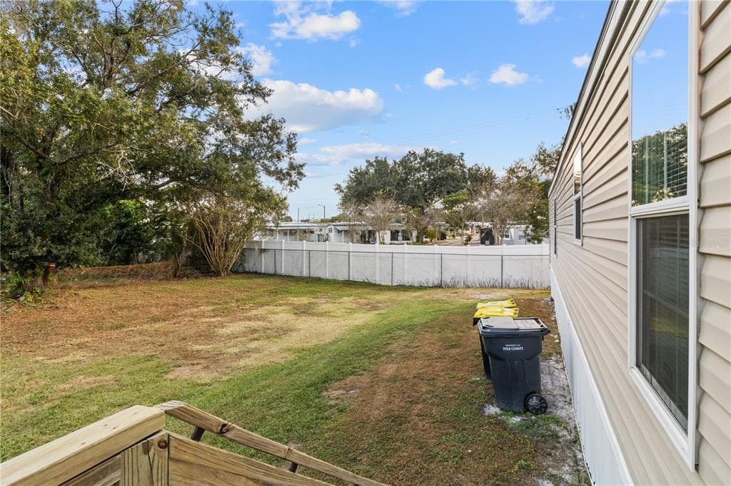 419 N CHESTNUT ROAD LAKELAND, FL 33815