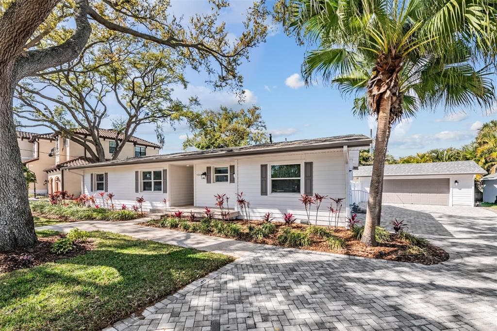 5003 W NEPTUNE WAY TAMPA, FL 33609