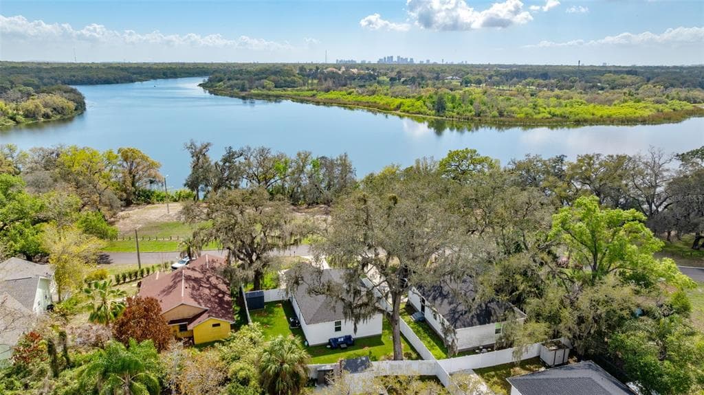 3414 RIVERVIEW DRIVE TAMPA, FL 33604