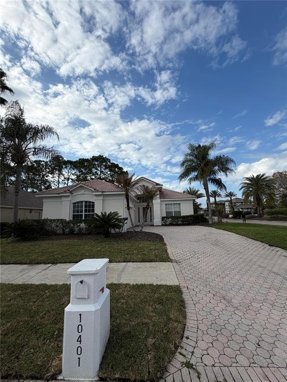 10401 CANARY ISLE DRIVE TAMPA, FL 33647