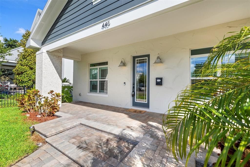 445 29TH AVENUE N ST PETERSBURG, FL 33704