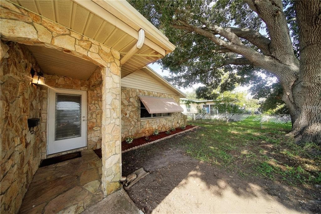 824 62ND AVENUE NE ST PETERSBURG, FL 33702